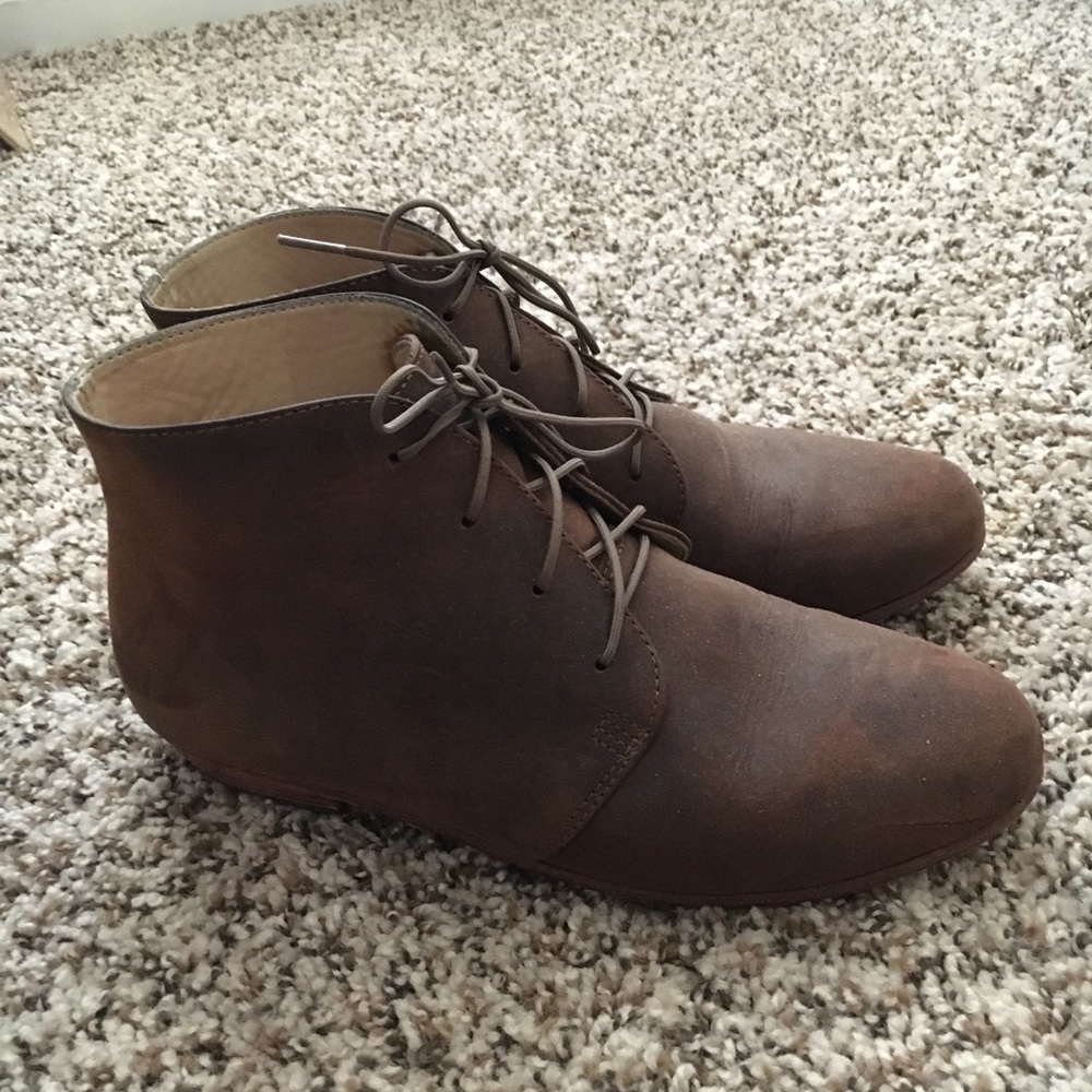 Nisolo Chukka Flat Boots
